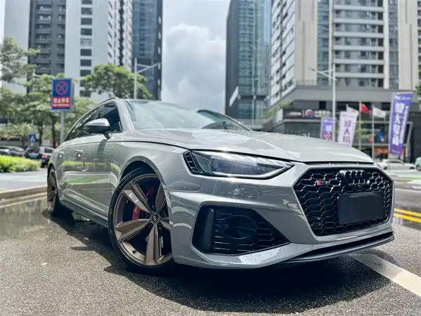 Audi RS 4 2022