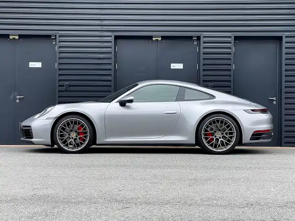 Porsche 911 2023