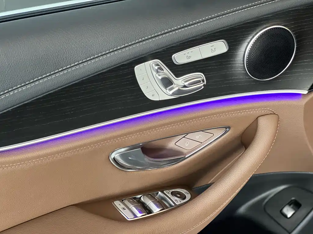 Mercedes-Benz E-Class 2020 — фото 8
