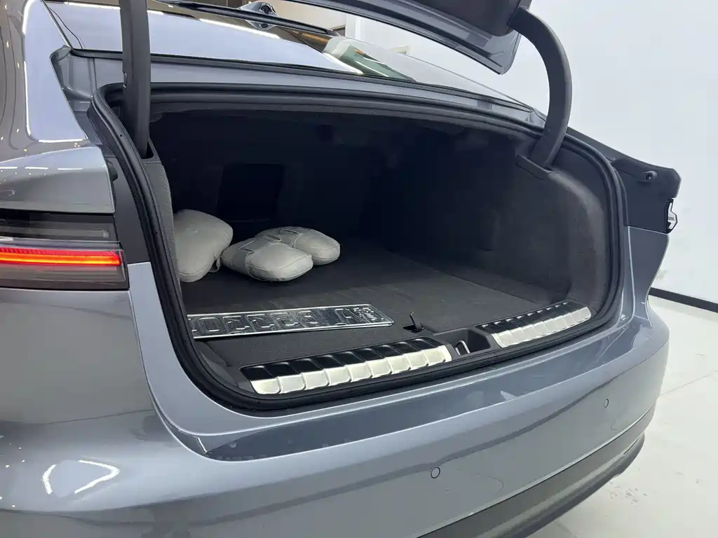 NIO ET7 2024