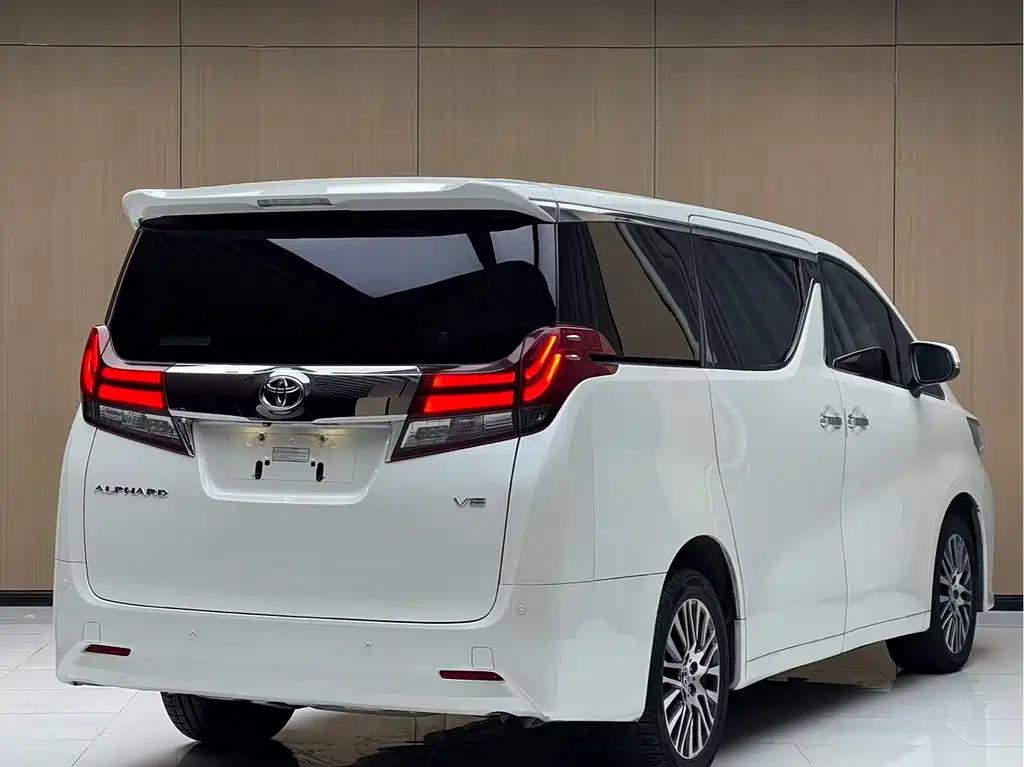 Toyota Alphard 2016 — фото 3