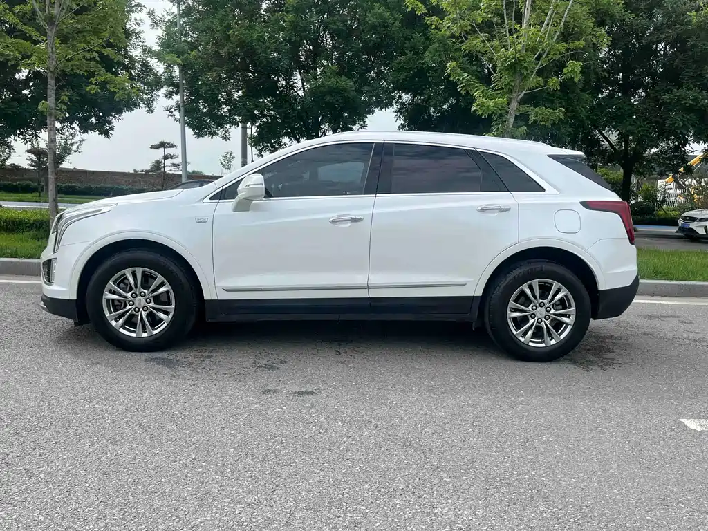 Cadillac XT5 2020 — фото 16