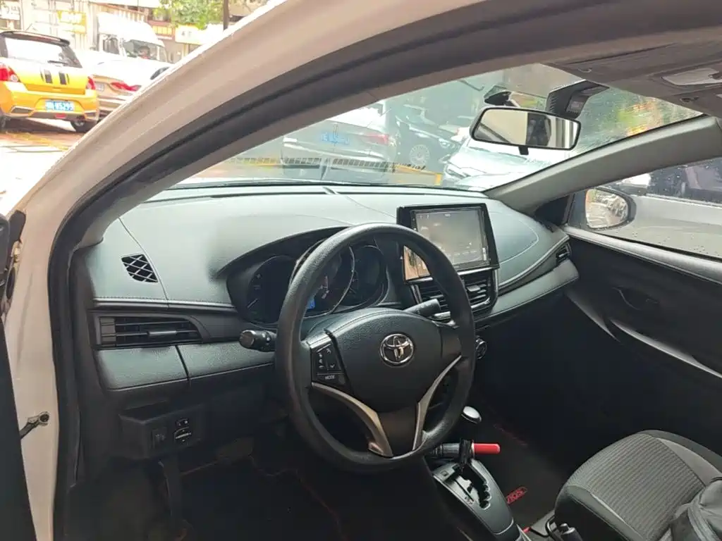 Toyota Vios 2023 — фото 10