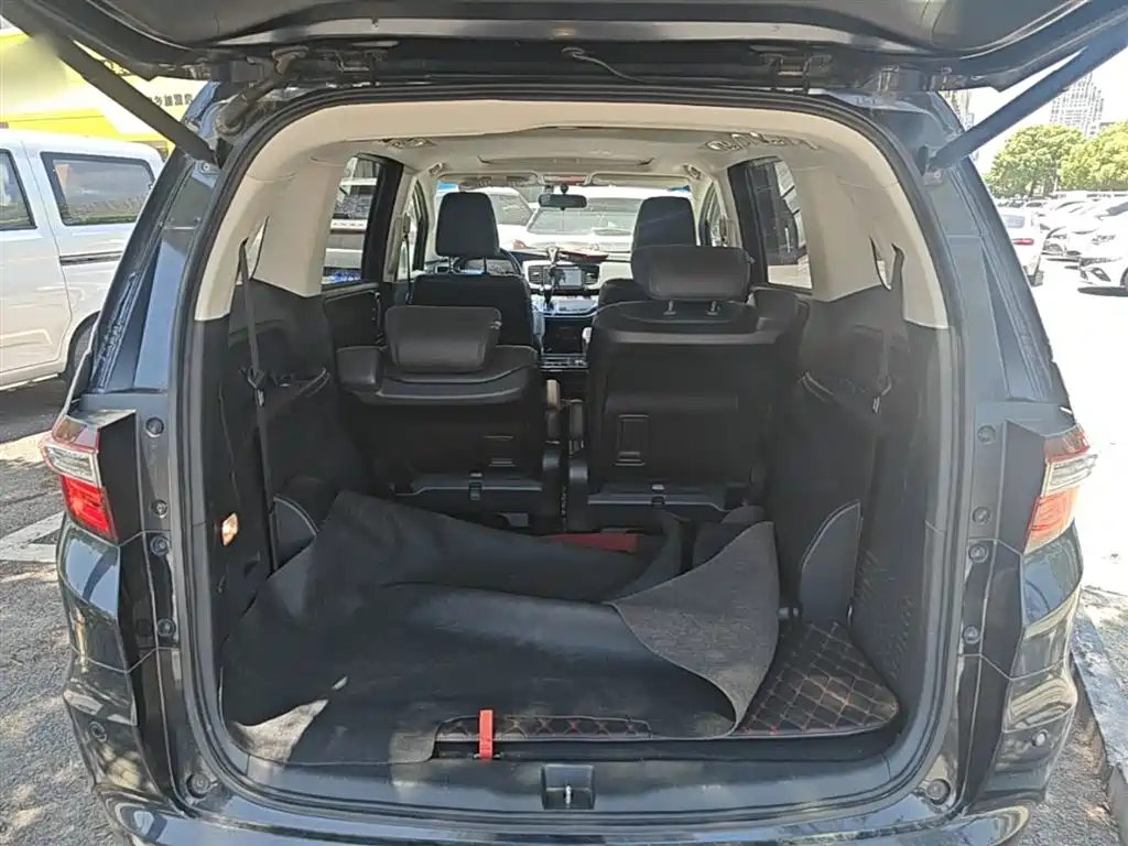 Honda Odyssey 2018 — фото 19