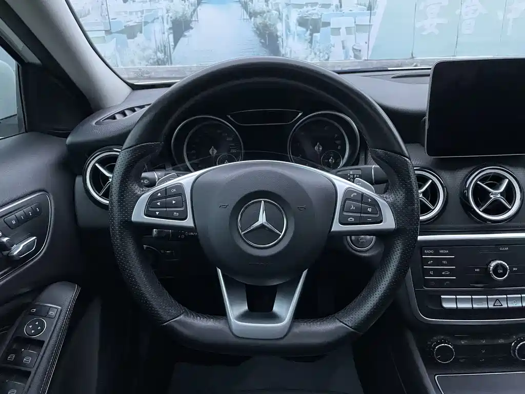 Mercedes-Benz GLA 2019 — фото 15