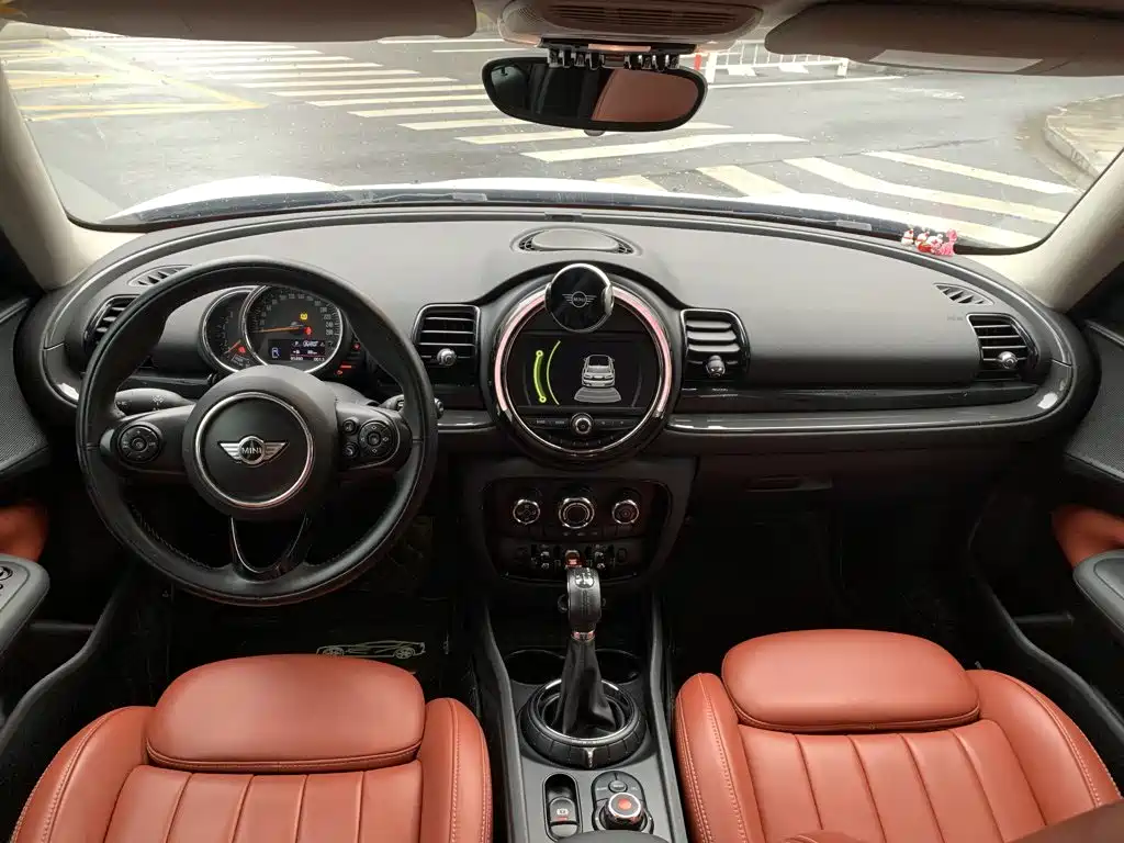 MINI Clubman 2017 — фото 9