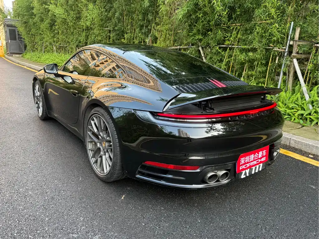 Porsche 911 2020 — фото 4