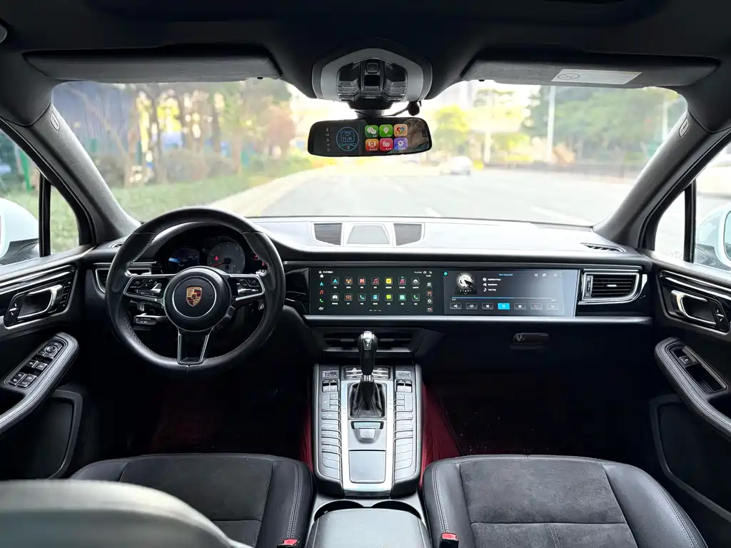 Porsche Macan 2015 — фото 13