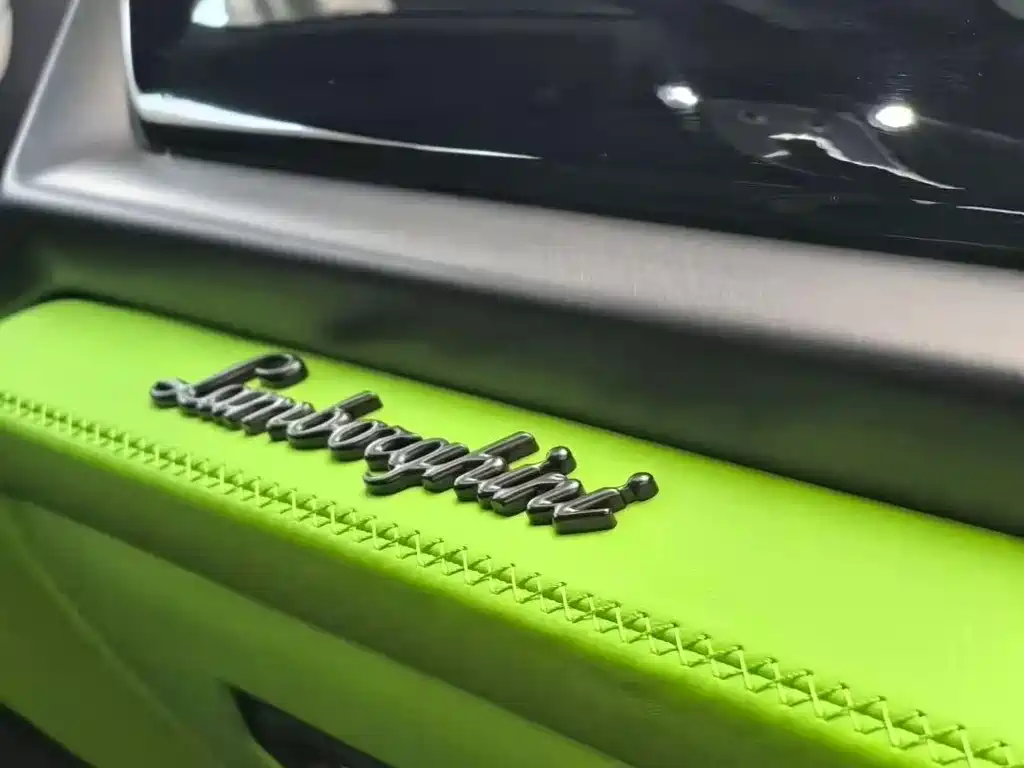 Lamborghini Urus SE — фото 9