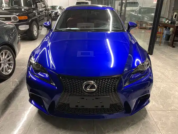 Lexus IS 2015
