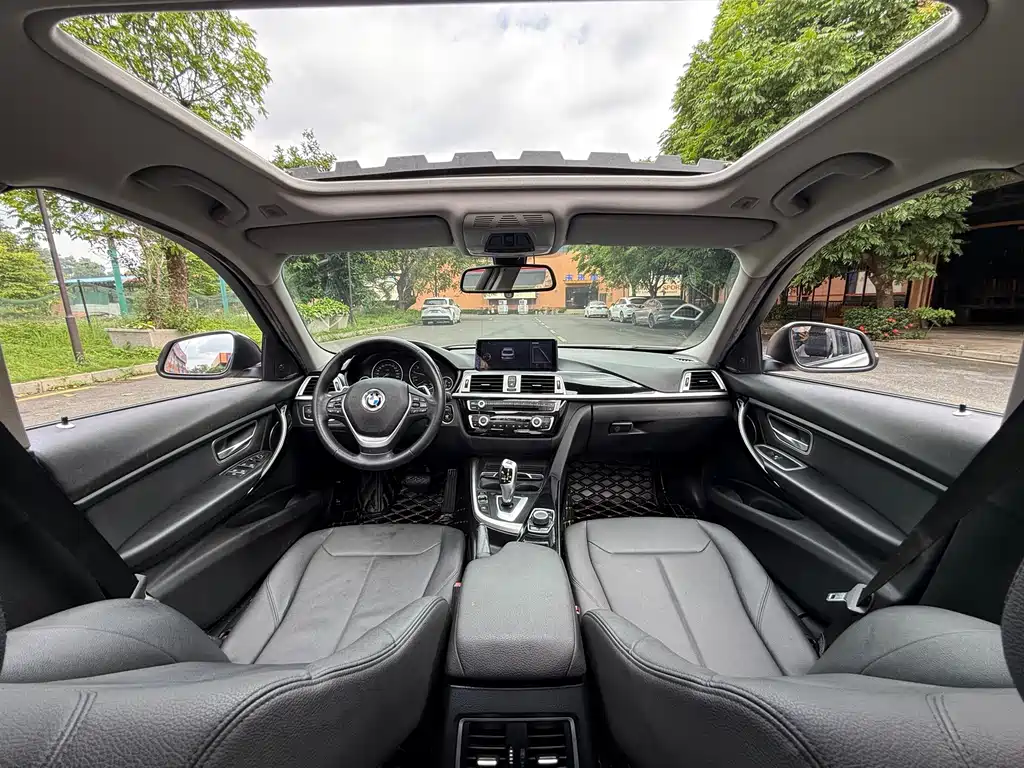 BMW 3 Series 2016 — фото 13