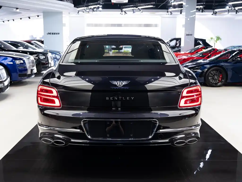 Bentley Flying Spur 2022 — фото 15