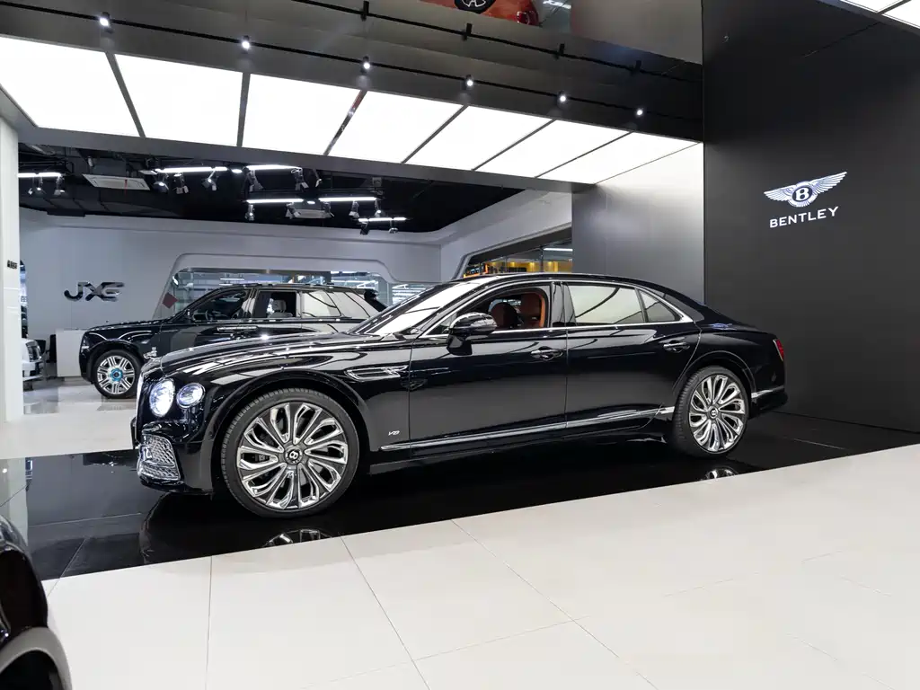 Bentley Flying Spur 2022 — фото 13
