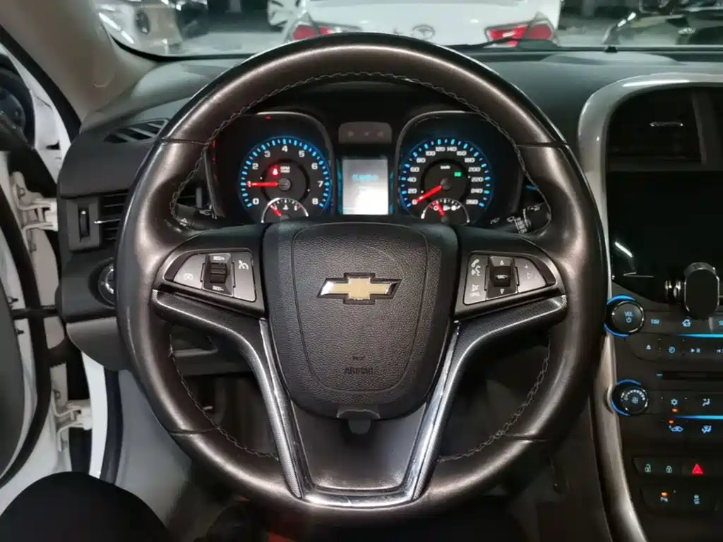 Chevrolet Malibu 2015 — фото 11
