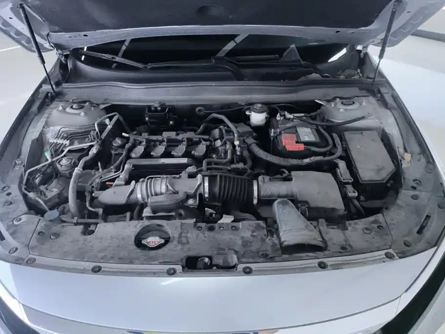 Honda Accord 2019 — фото 10
