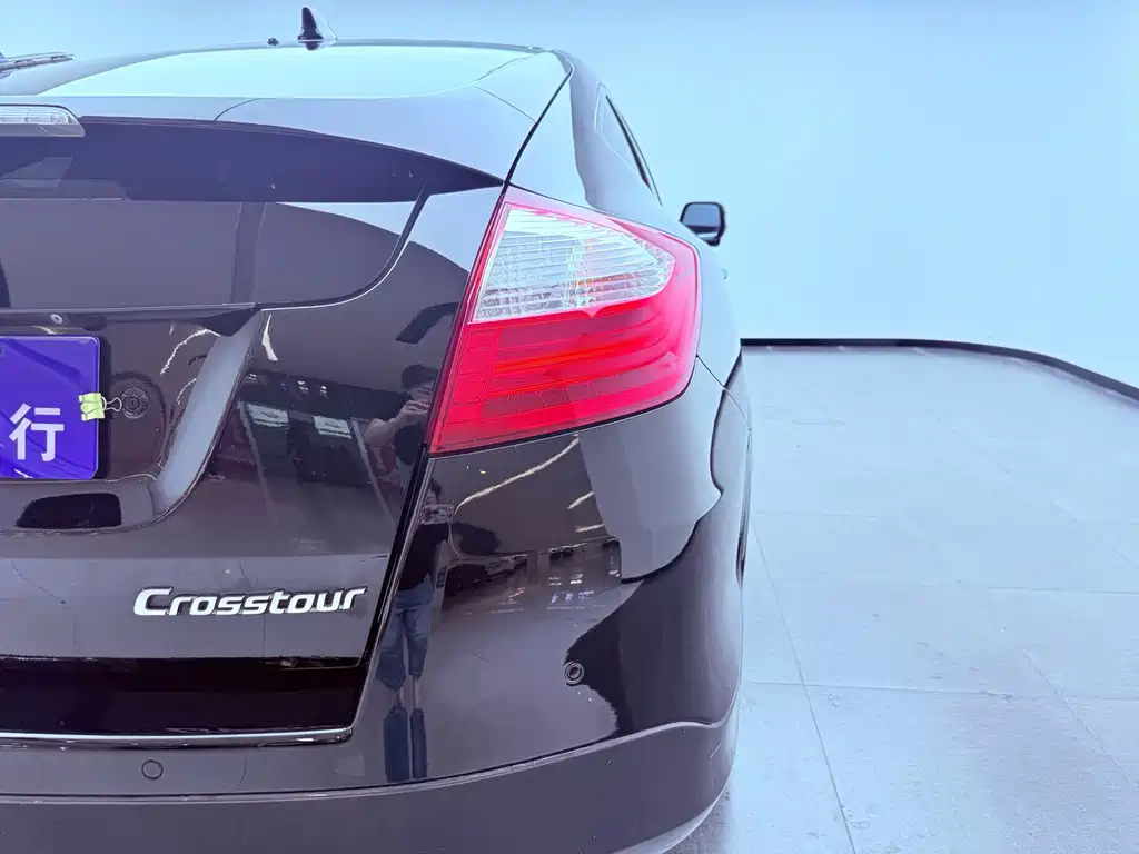 Honda Crosstour 2015 — фото 23