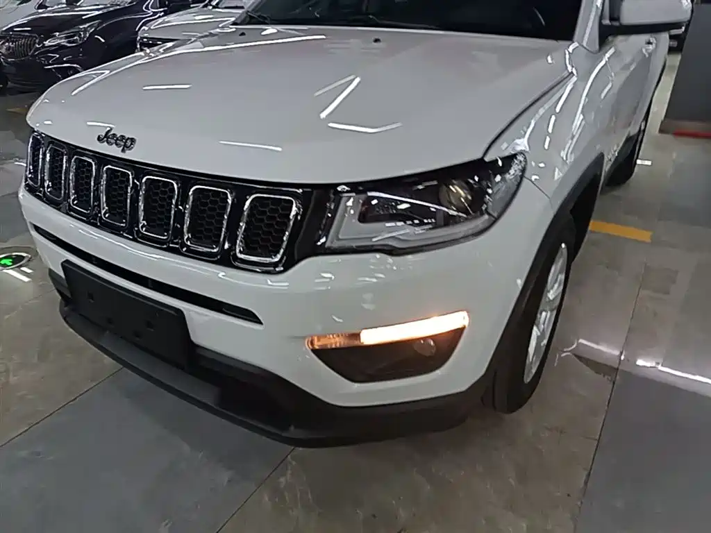 Jeep Compass 2020 — фото 24