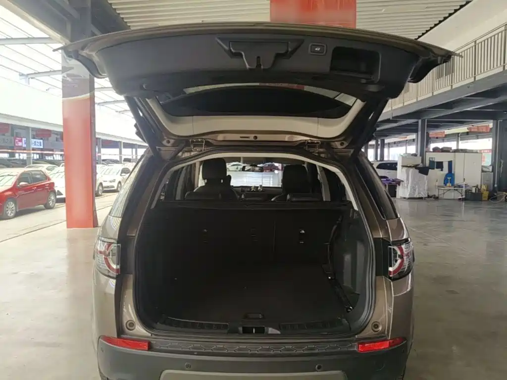 Land Rover Discovery Sport 2016 — фото 19