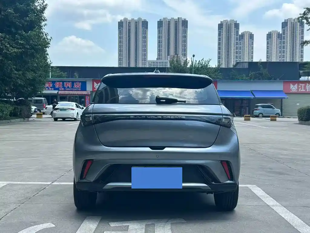 BYD Dolphin 2024