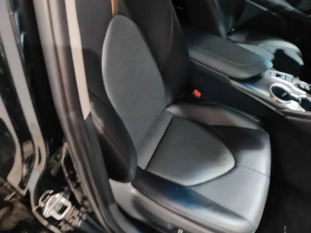 Toyota Camry 2023 — фото 20