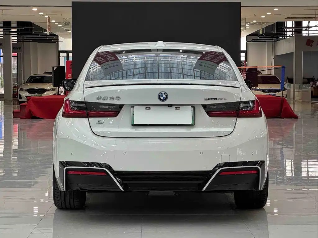 BMW i3 2023