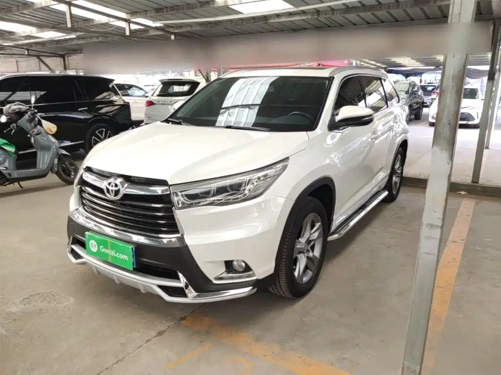Toyota Highlander 2016 — фото 1