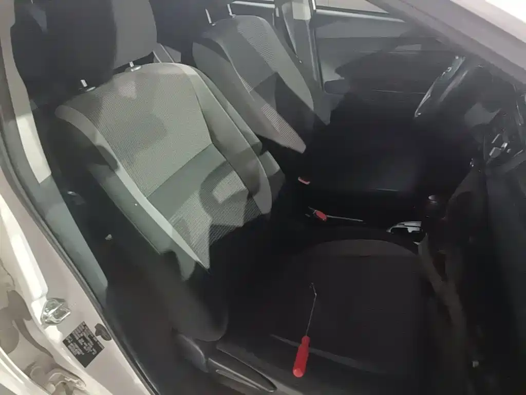 Toyota Vios 2023 — фото 25