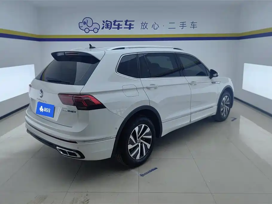 Volkswagen Tiguan L PHEV 2024 — фото 3