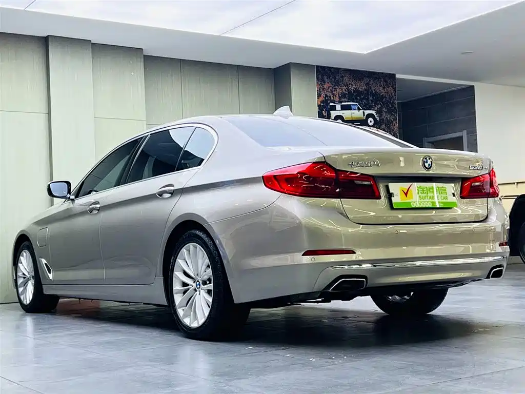 BMW 5 Series New Energy 2020 — фото 6