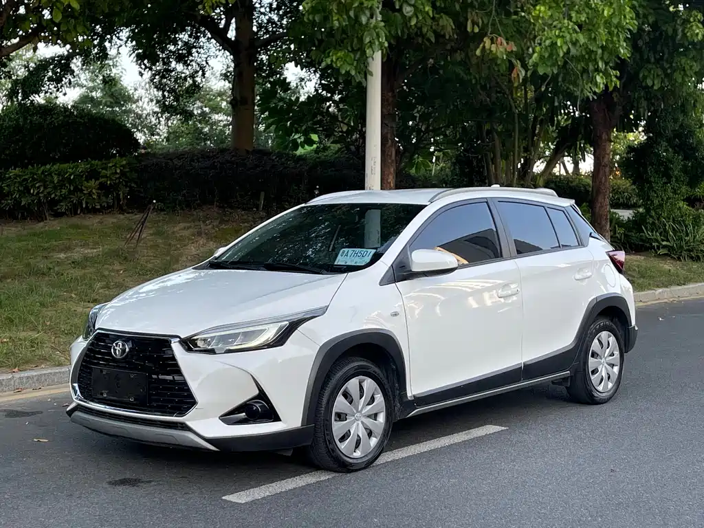Toyota Yaris L 2022