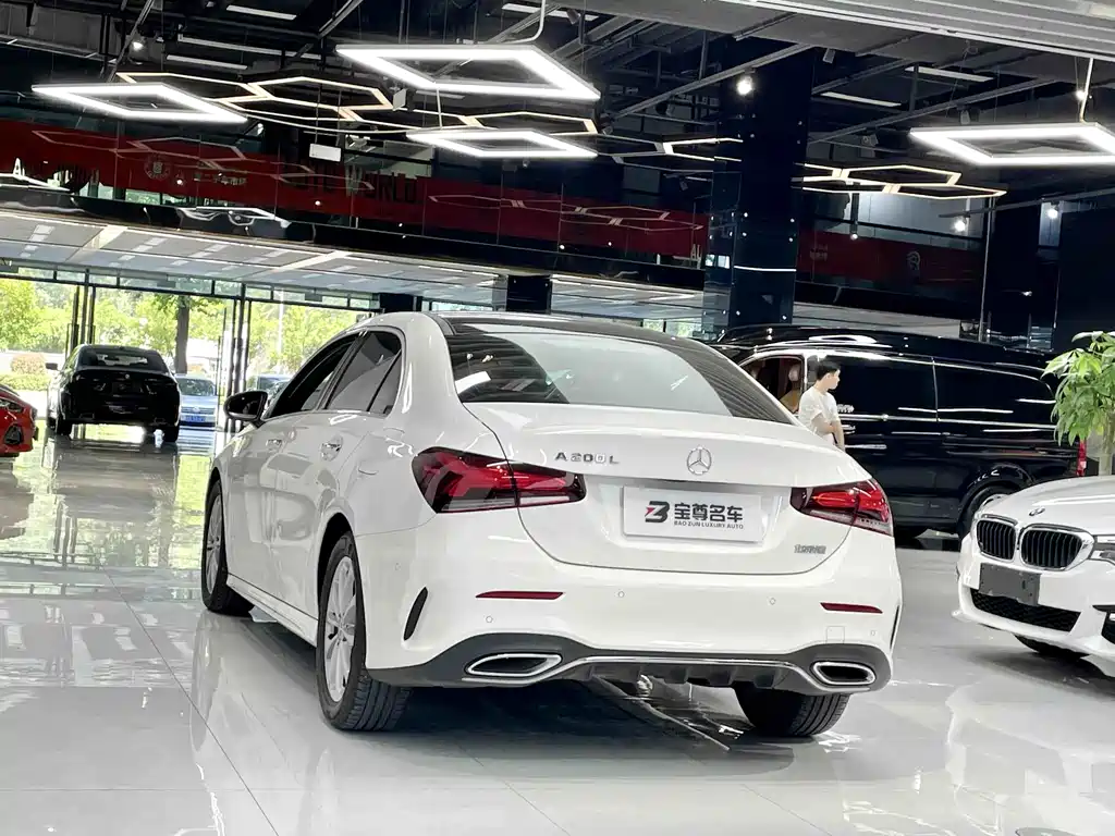 Mercedes-Benz A-Class 2020 — фото 10