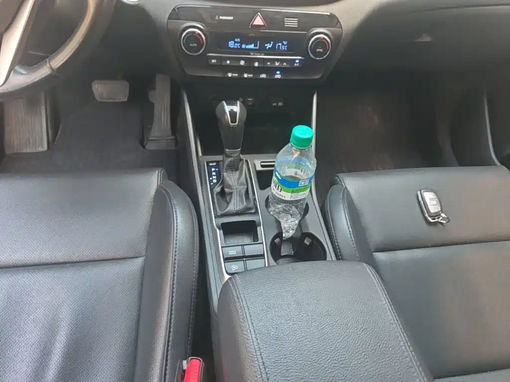 Hyundai Tucson 2017 — фото 14