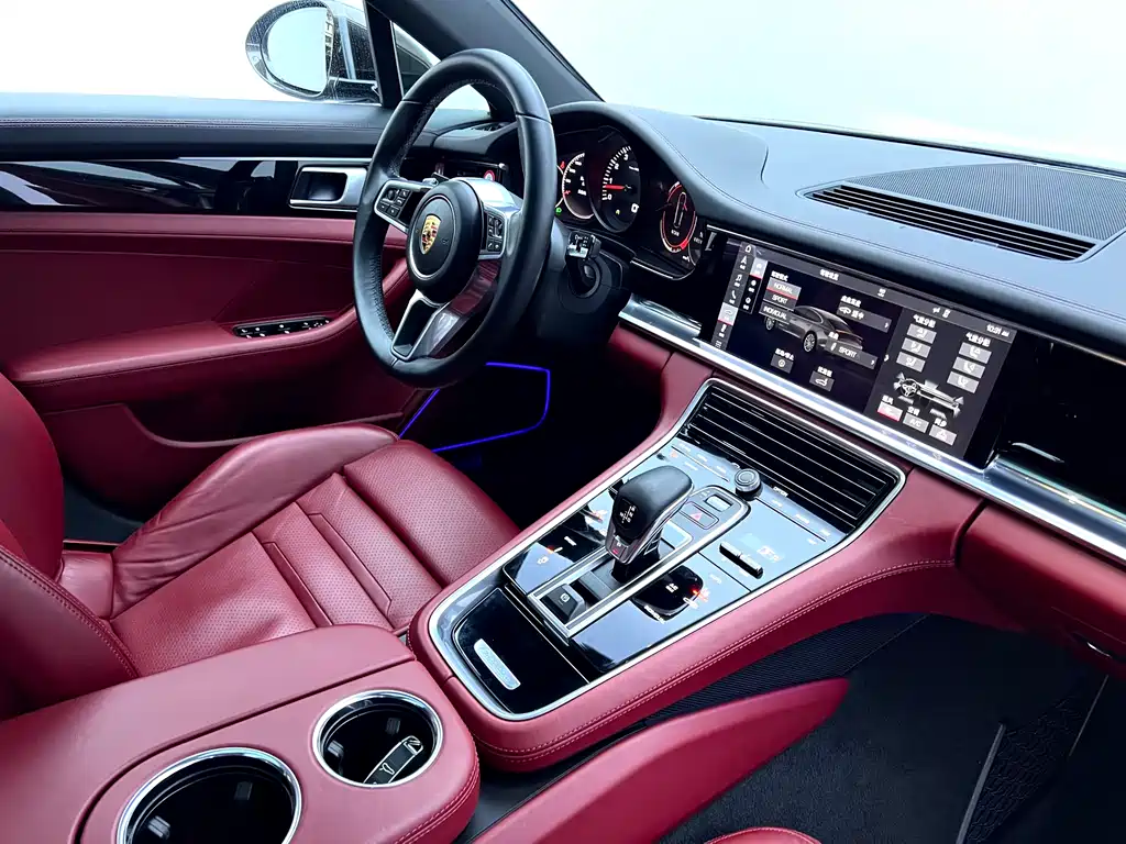 Porsche Panamera 2018 — фото 29