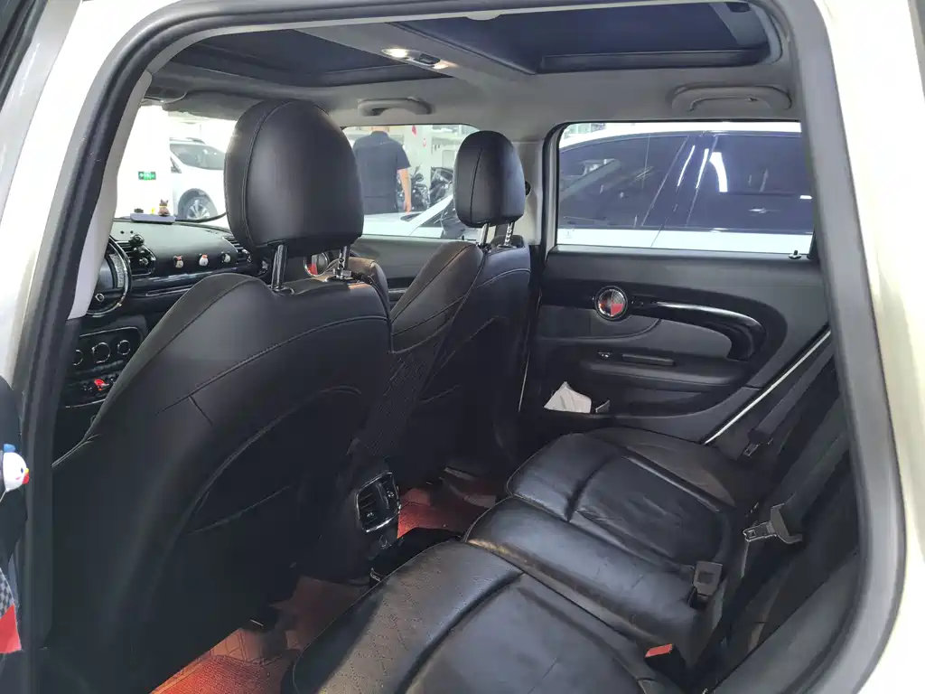 MINI Clubman 2016 — фото 10