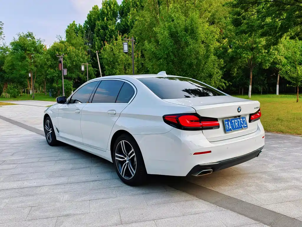 BMW 5 Series 2021