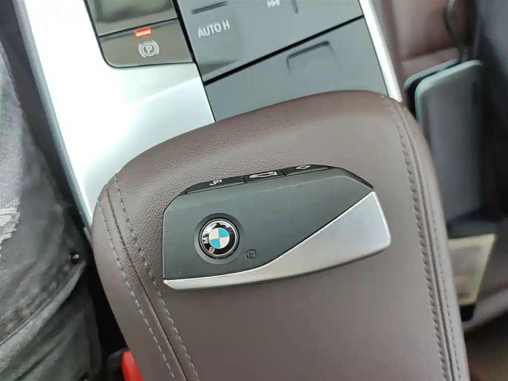 BMW iX1 2023 — фото 15