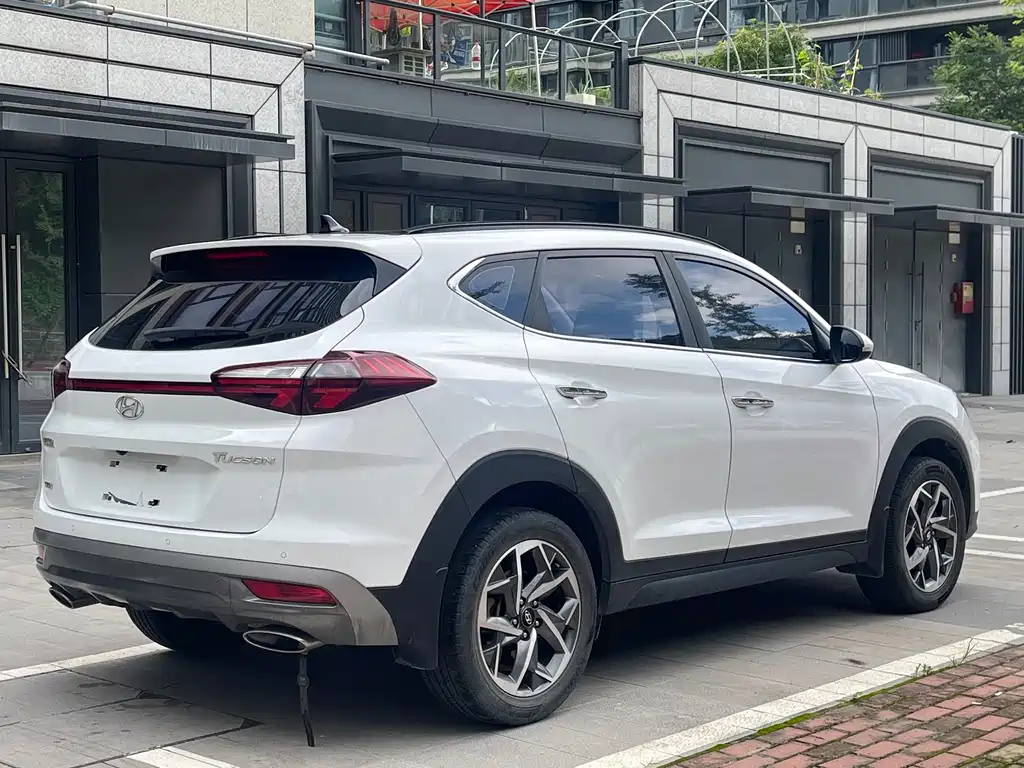 Hyundai Tucson 2021 — фото 4