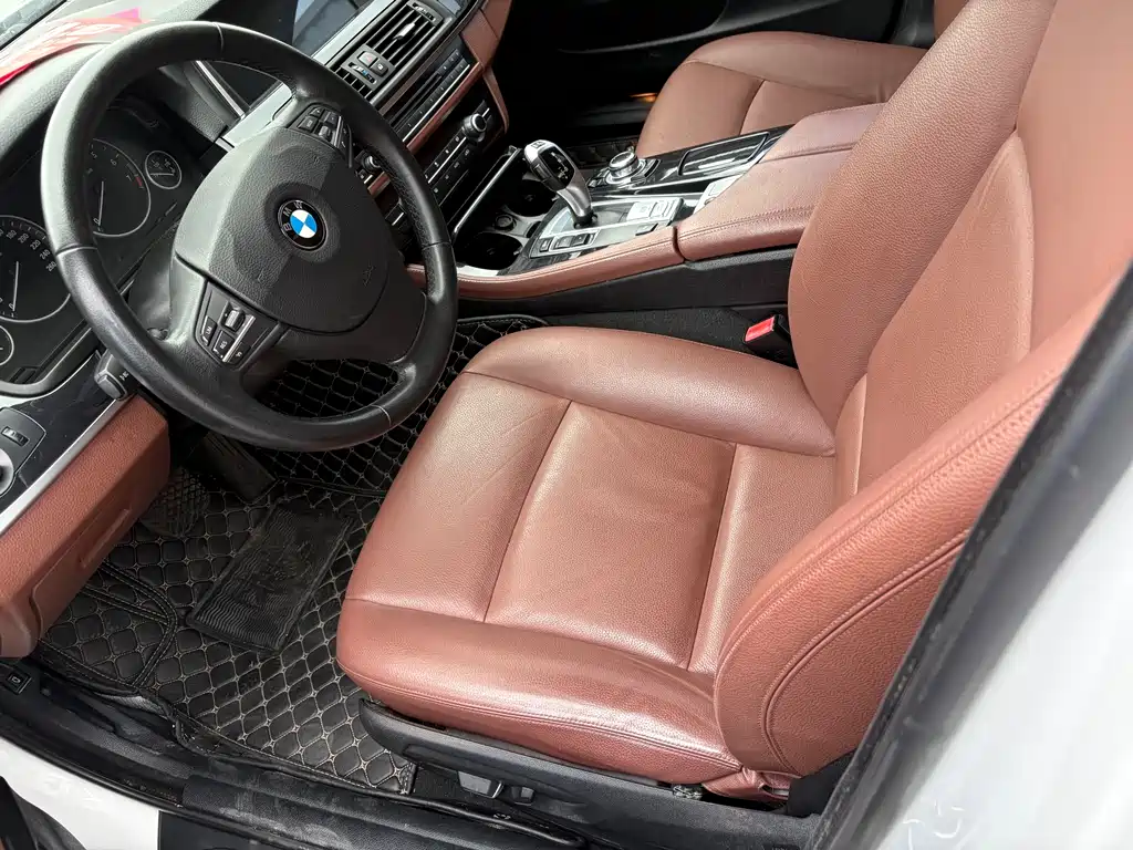 BMW 5 Series 2015 — фото 5