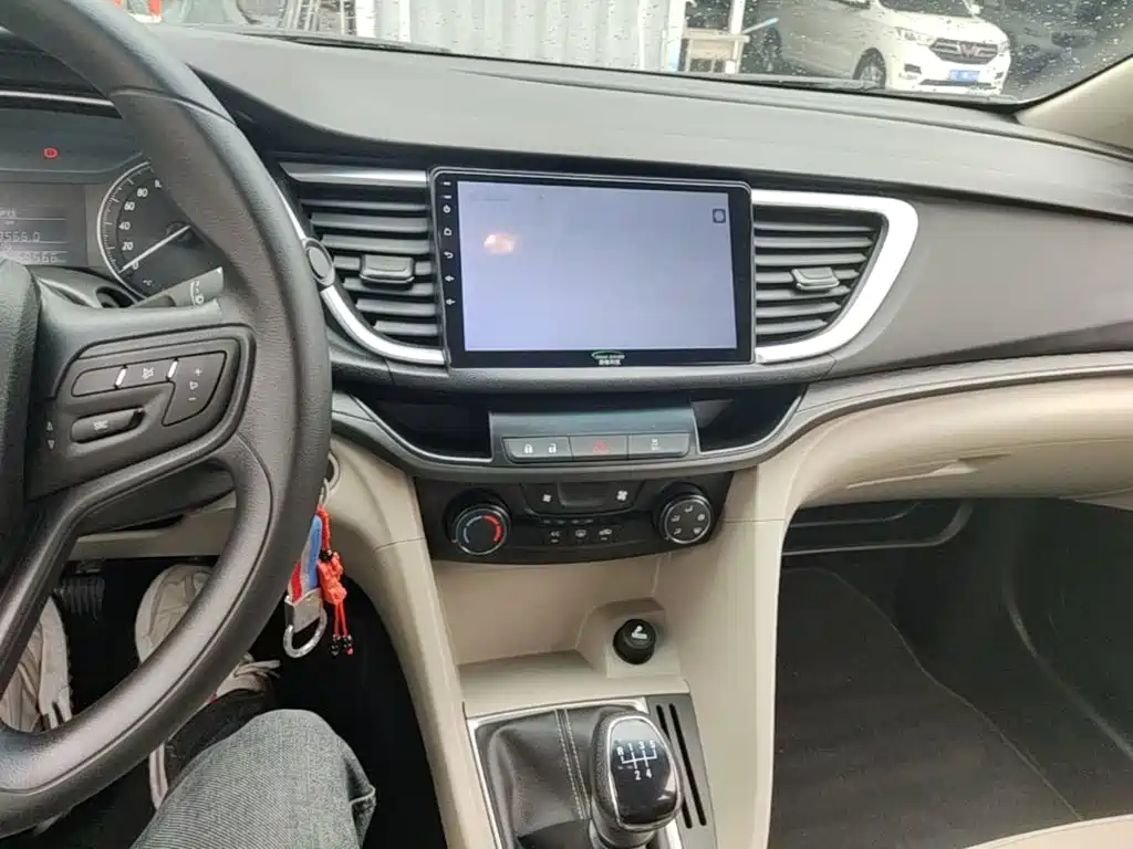 Buick Excelle 2017 — фото 13