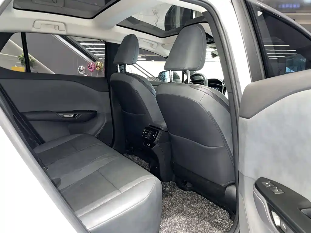 Lexus RZ 2023 — фото 17