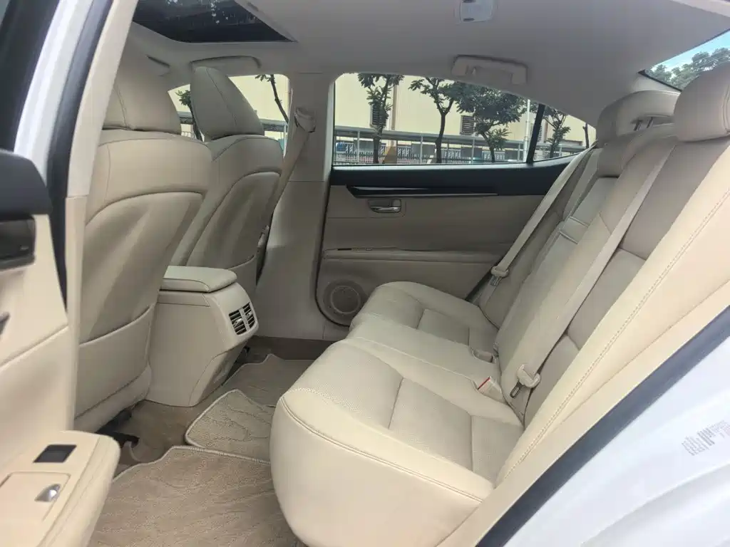 Lexus ES 2014