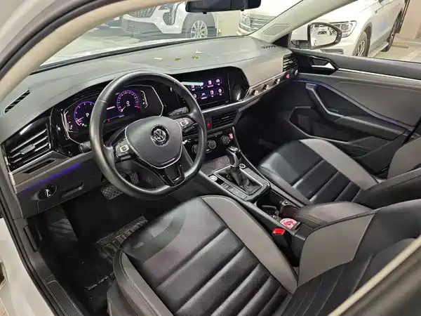 Volkswagen Sagitar 2022