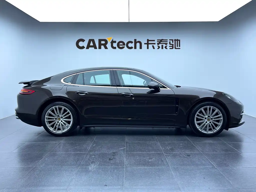 Porsche Panamera 2018 — фото 4