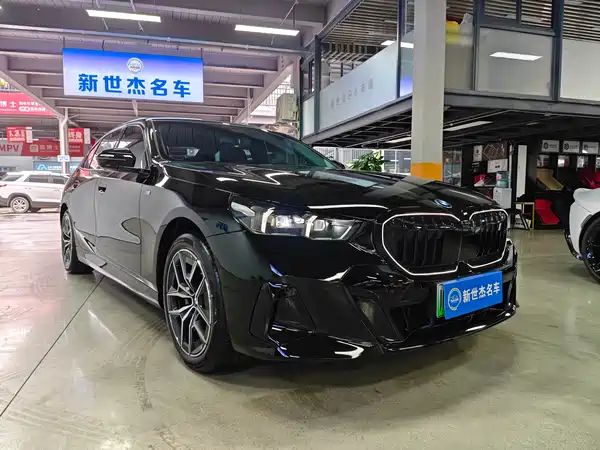 BMW i5 2025