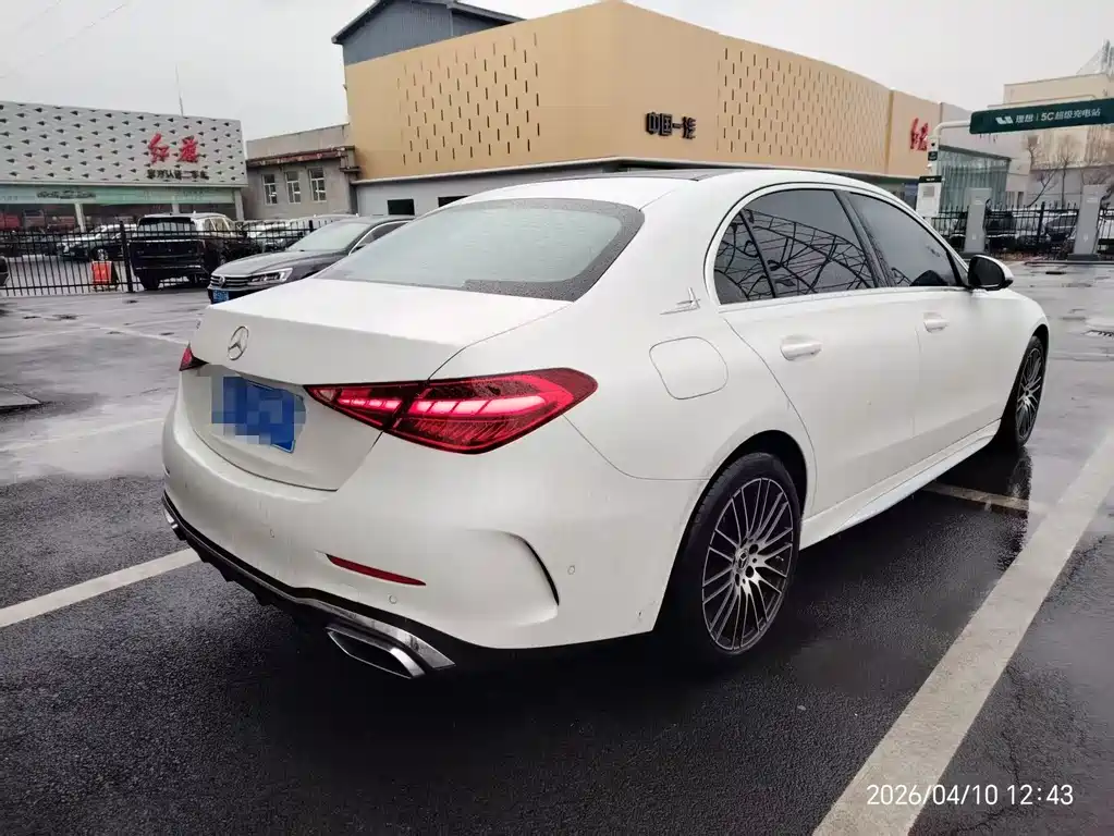 Mercedes-Benz C-Class 2024 — фото 10