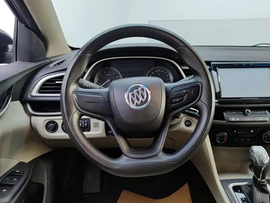 Buick Excelle 2015 — фото 15