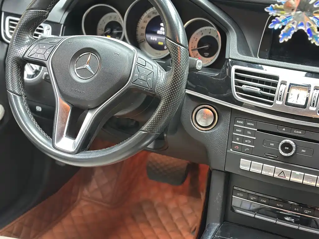 Mercedes-Benz E-Class 2015 — фото 7