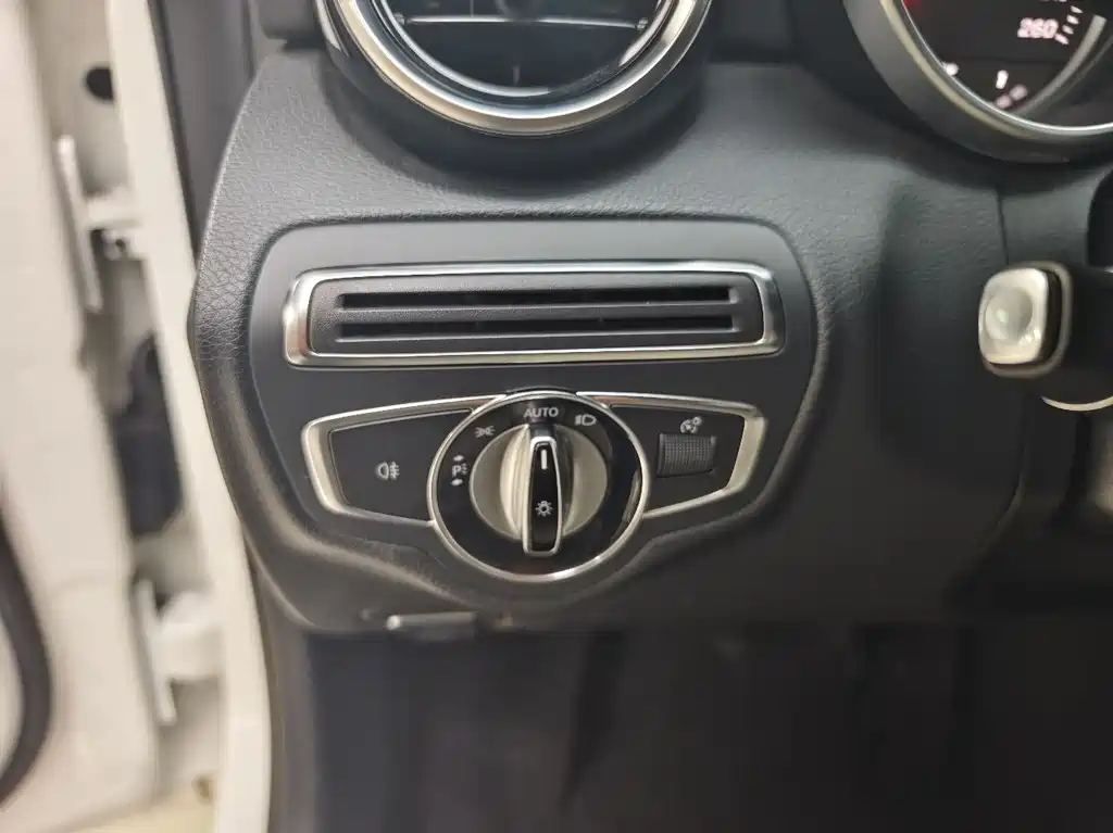 Mercedes-Benz C-Class 2015 — фото 21