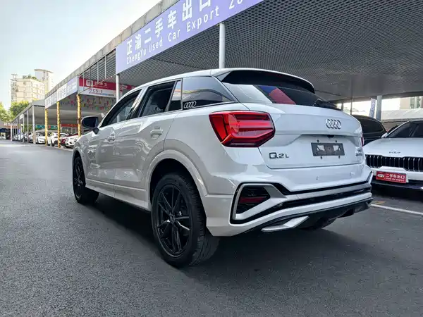 Audi Q2L 2022