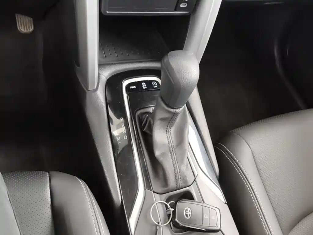 Toyota Corolla Cross 2023 — фото 14